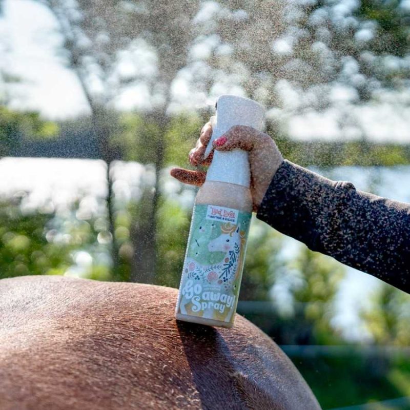 lilla-livet-go-away-repelente-con-aroma-de-naranja-y-nuez-hidrata-piel-y-pelaje-