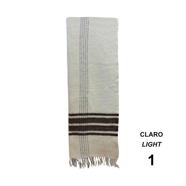 Manta estribera de lana sin alistar