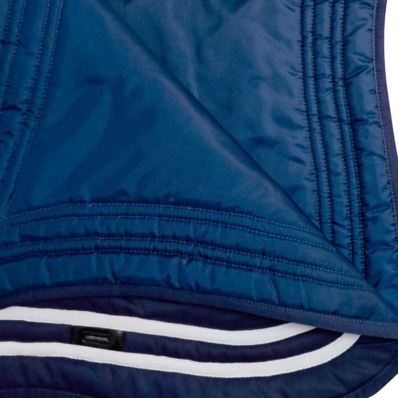 mantilla-de-gala-con-pico