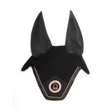 mosquero-con-orejeras-a-juego-con-la-mantilla-1225299