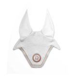 mosquero-con-orejeras-a-juego-con-la-mantilla-1225299