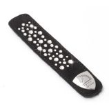 tira-de-cuero-aterciopelado-con-brillantes-irregulares